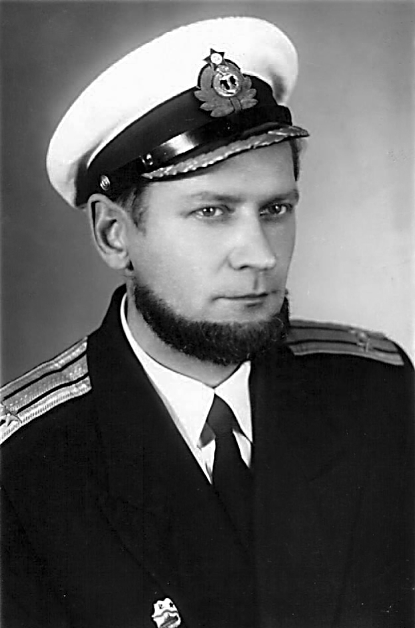 Канунников Юрий Фёдорович: книга 'Воспоминания и дневники', глава ' Фотографии' фотография: Калининград, 1956
