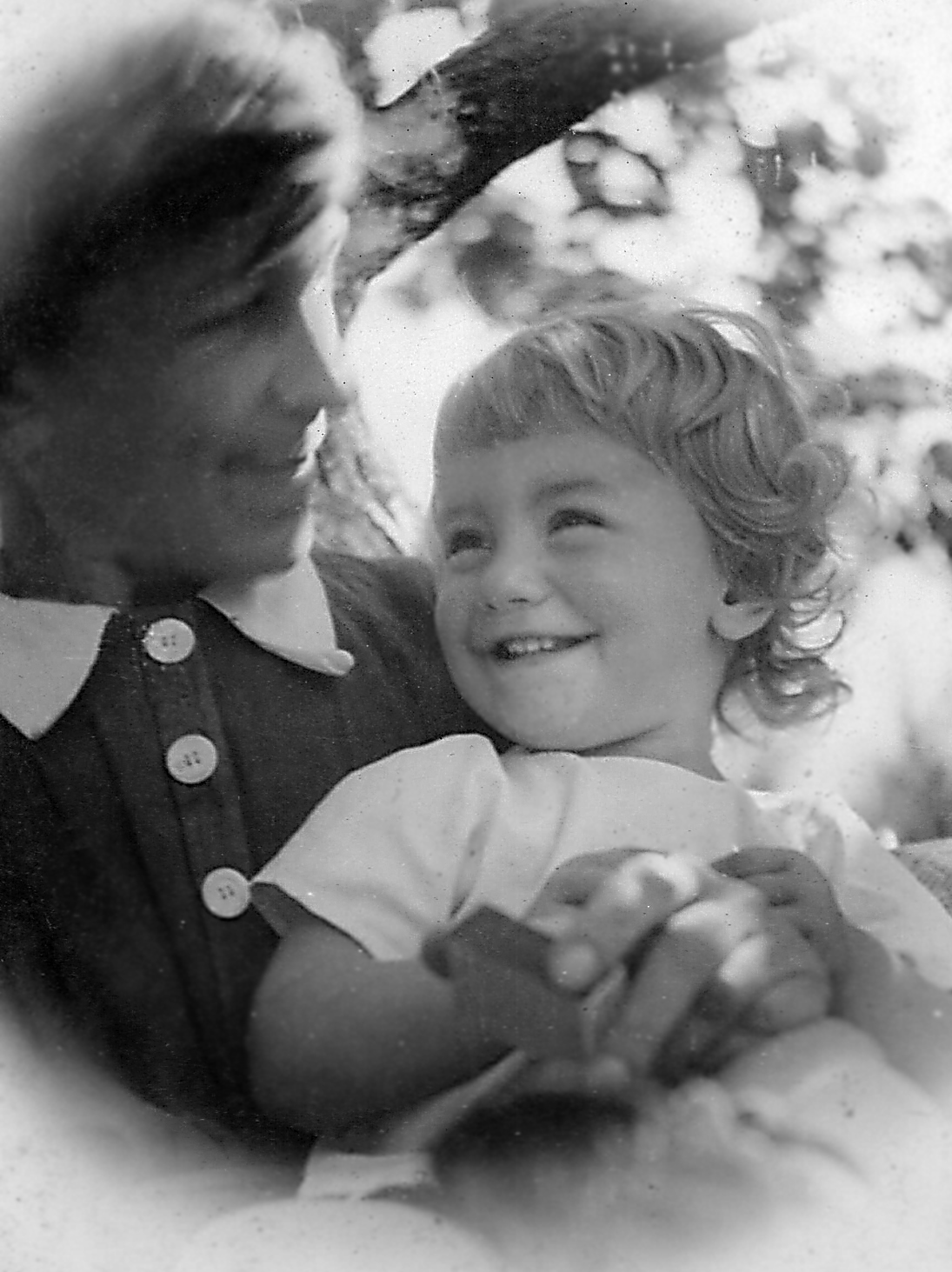 Канунников Юрий Фёдорович: книга 'Воспоминания и дневники', глава ' Фотографии' фотография: Е. Парнох с Мариной. 1948