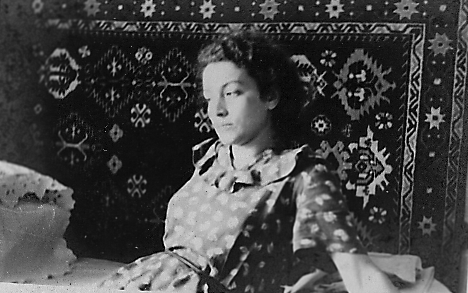 Канунников Юрий Фёдорович: книга 'Воспоминания и дневники', глава ' Фотографии' фотография: Ольга Канунникова. Калининград, 1952