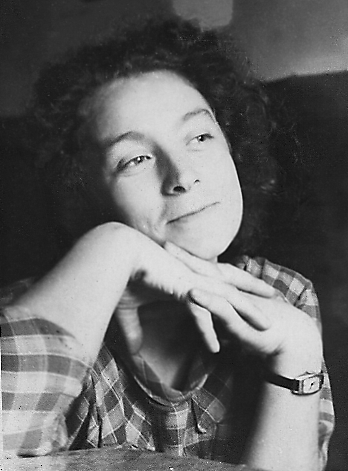 Канунников Юрий Фёдорович: книга 'Воспоминания и дневники', глава ' Фотографии' фотография: Ольга. Калининград, 1952