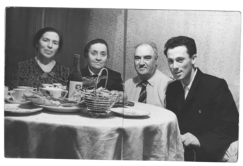 Залесский Лев Борисович: книга 'Мой путь', глава 'Часть 7' фотография: У Миши с Бертой. 1960 год.