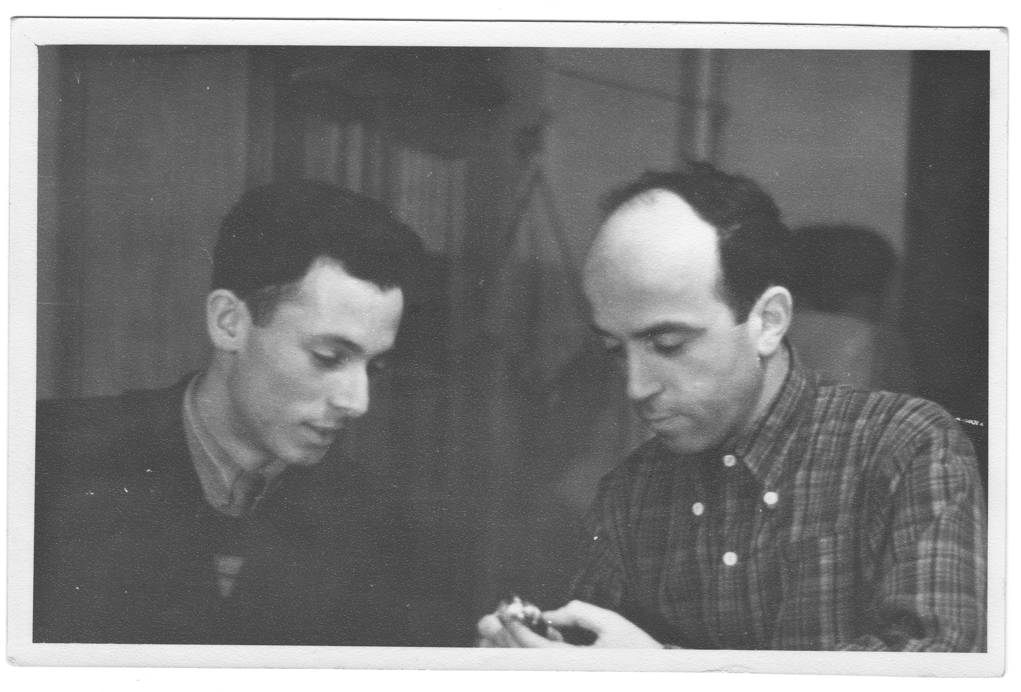 Залесский Лев Борисович: книга 'Мой путь', глава 'Фотографии' фотография: С двоюродным братом Сашей. Москва. 1958 г.